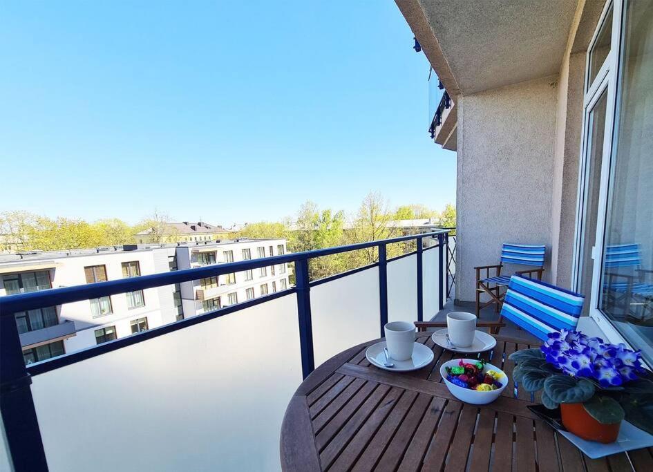 Stylish Apartment With Parking & Spacious Balcony Riga Exterior foto